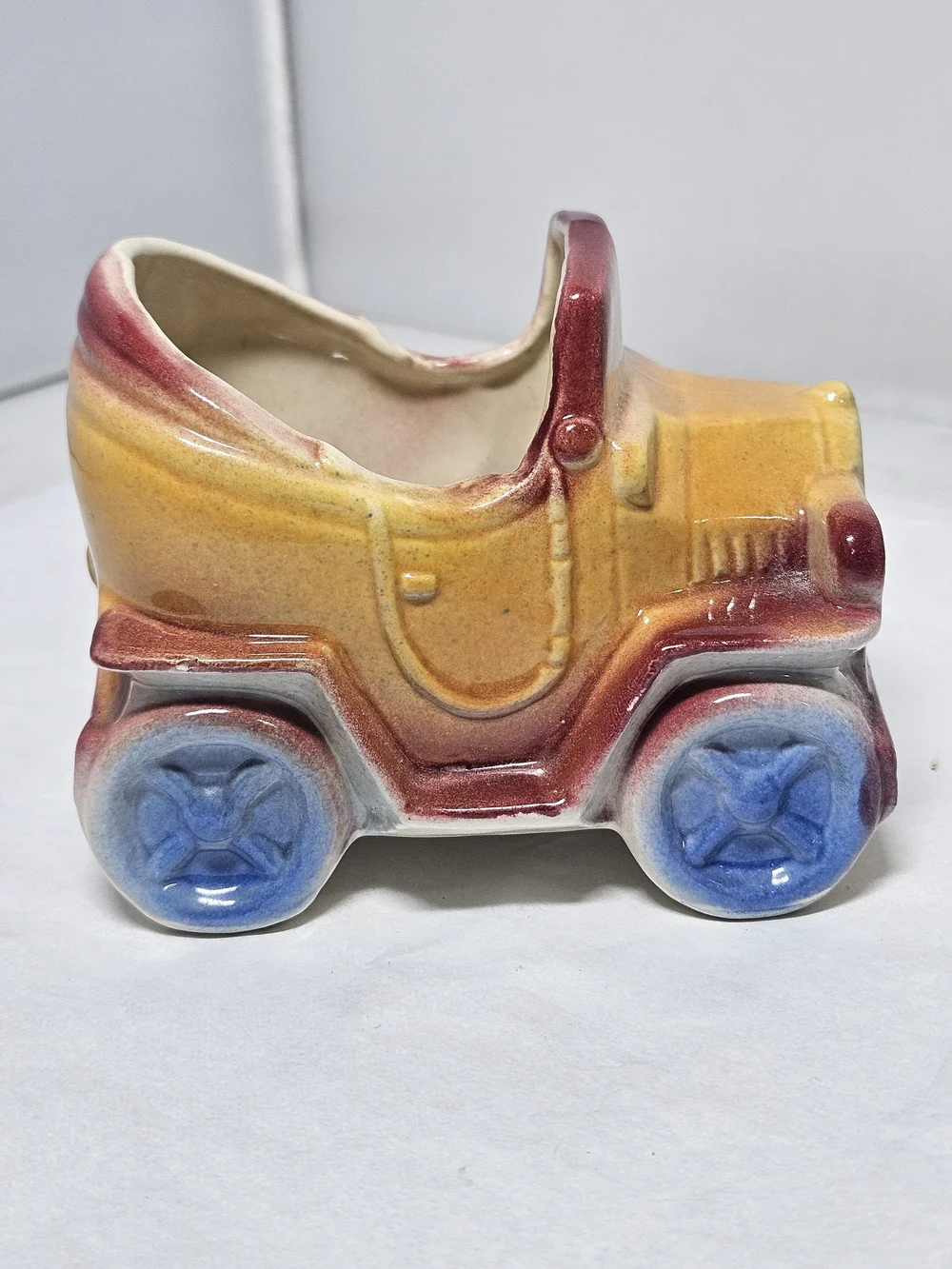 Vintage Shawnee Pottery Antique Car Planter Model 506 USA